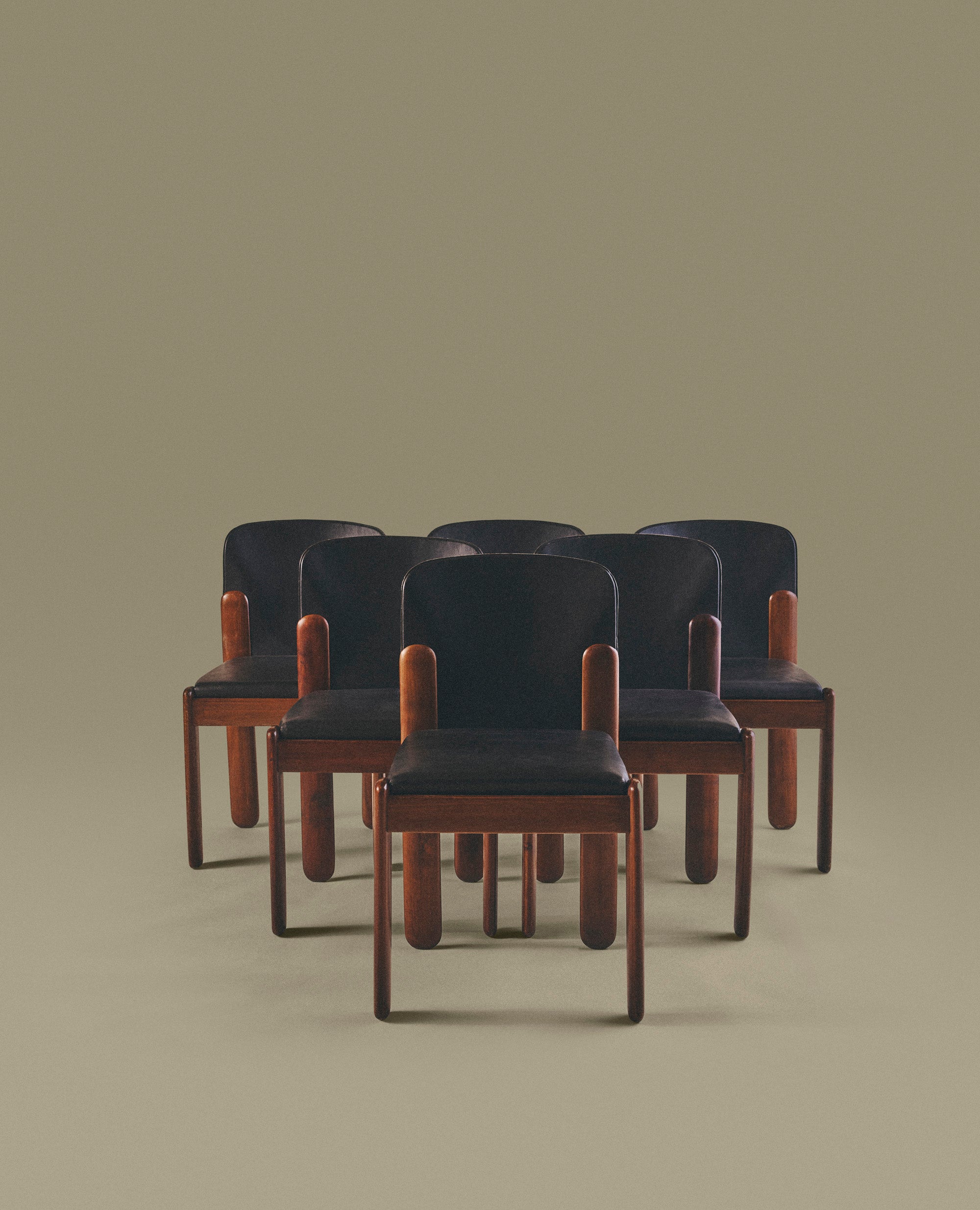 Mod. 330 Chairs