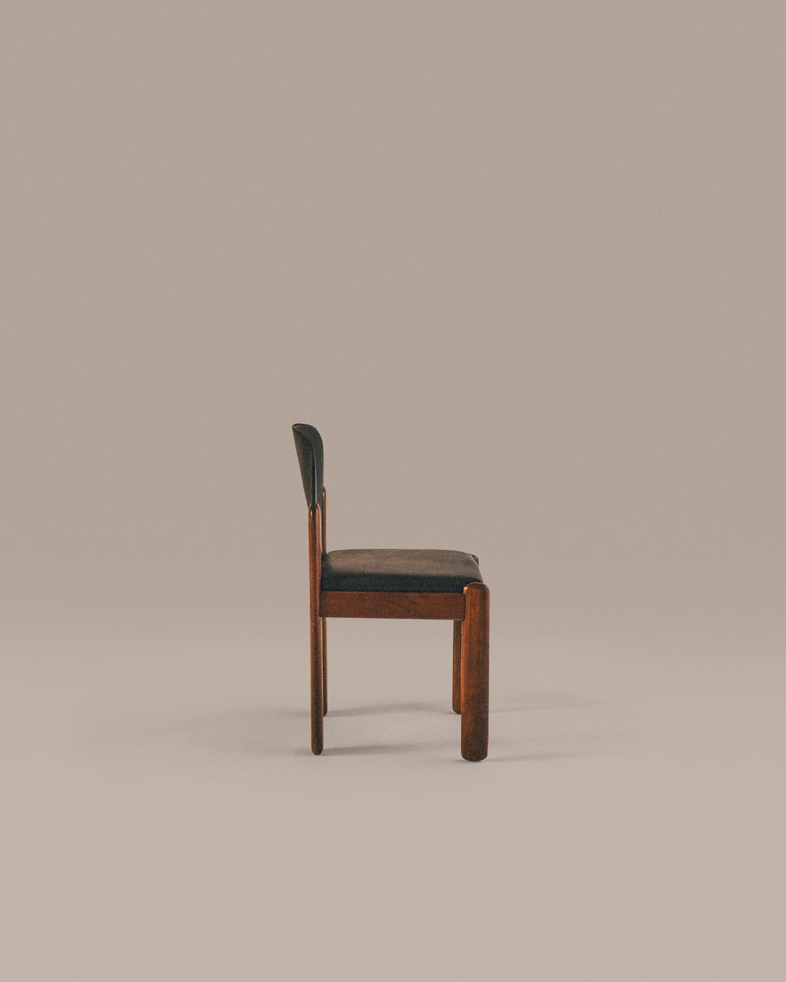 Mod. 330 Chairs