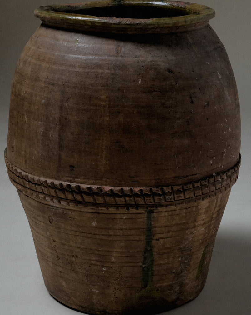 Ribbed Terracotta Pot II