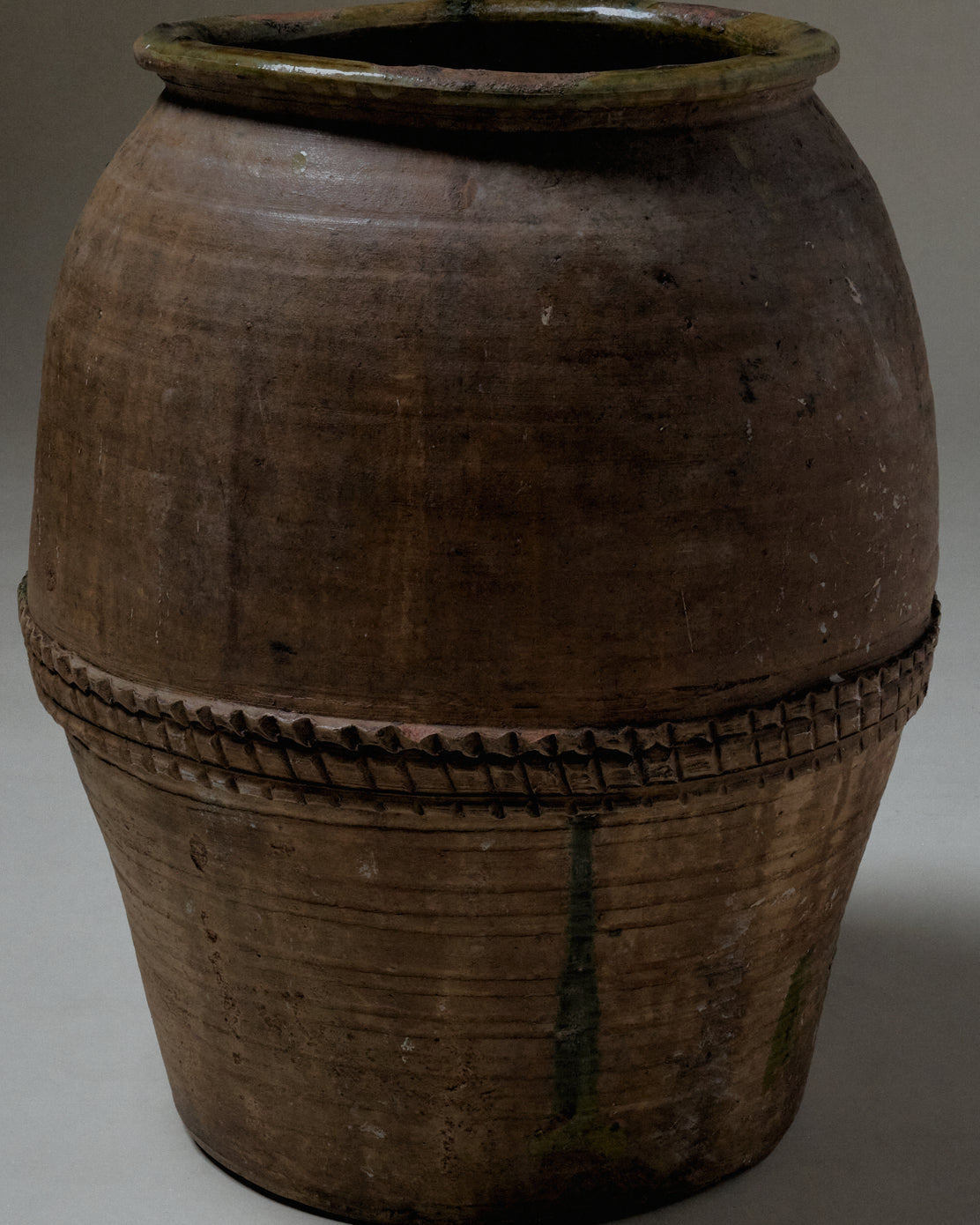 Ribbed Terracotta Pot II