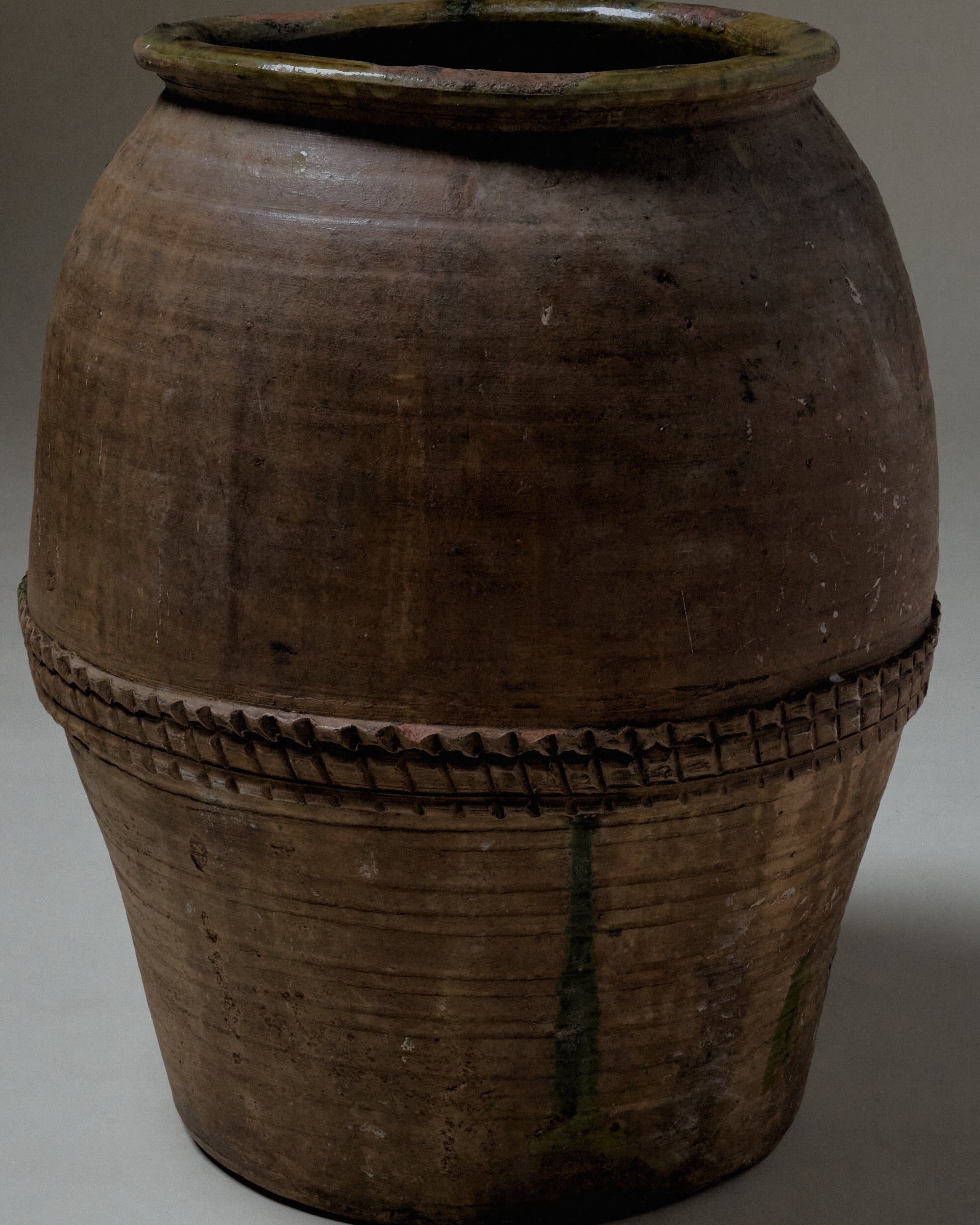 Ribbed Terracotta Pot II