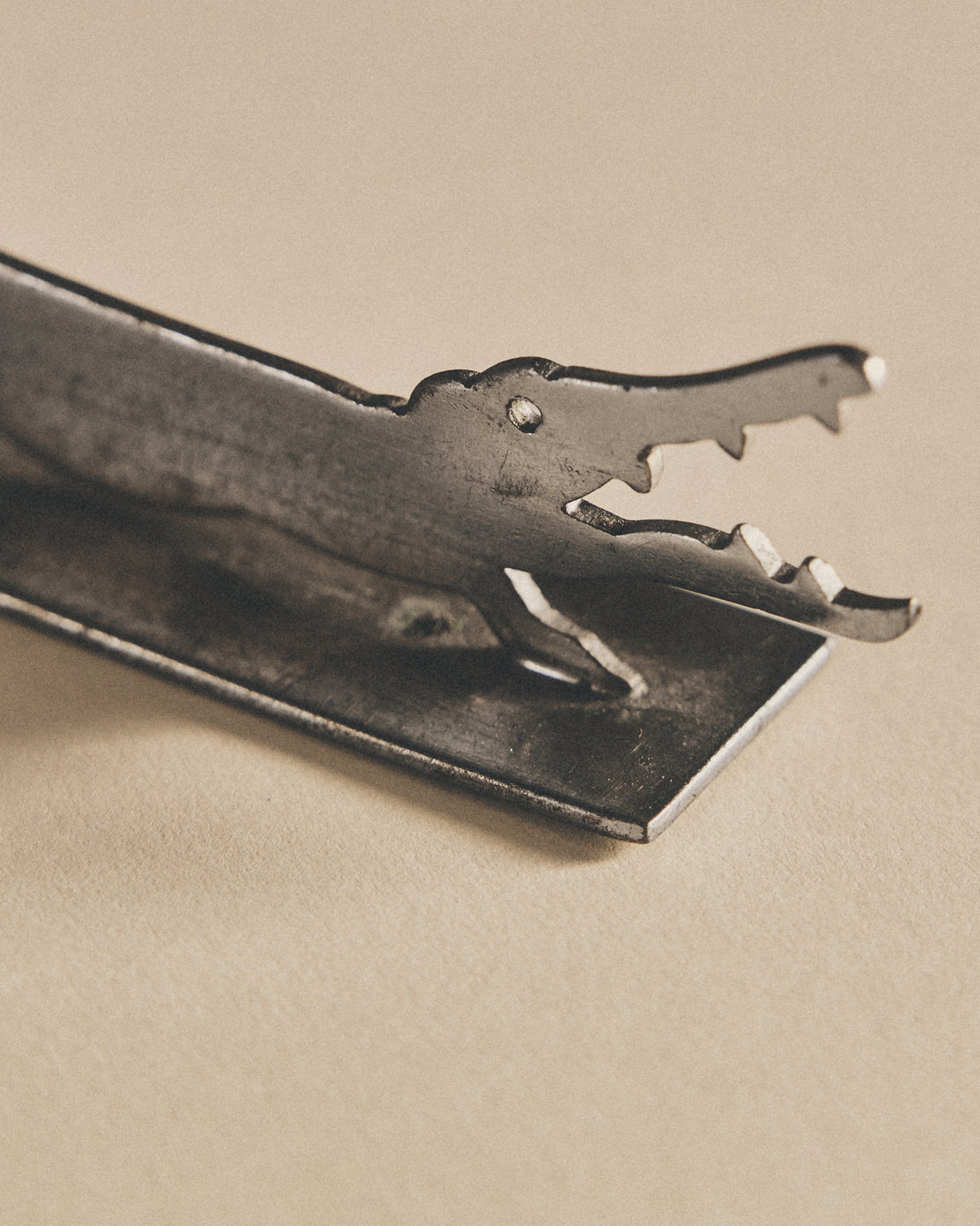Alligator Cutlery Rests