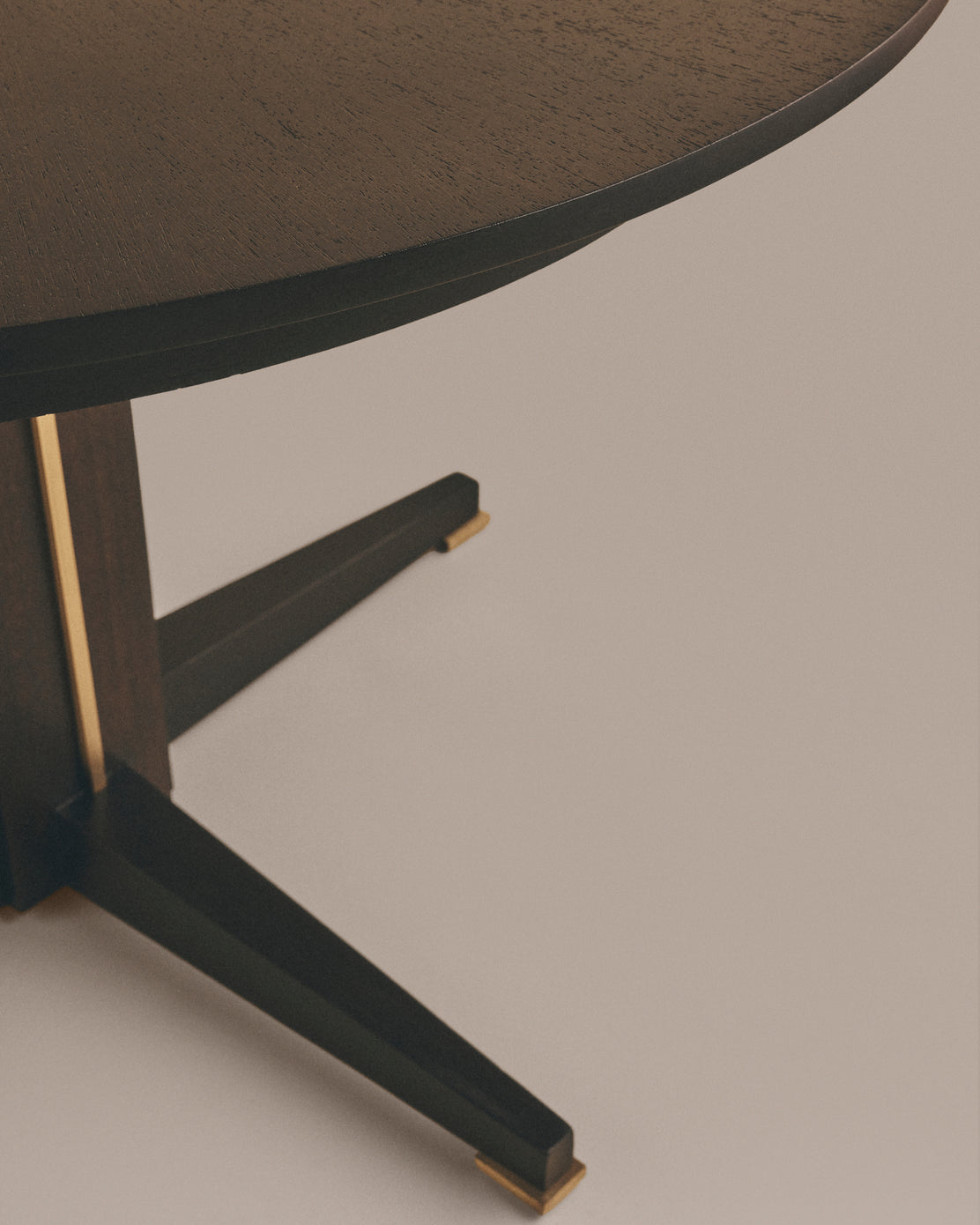 Art Deco Dining Table with Leaves
