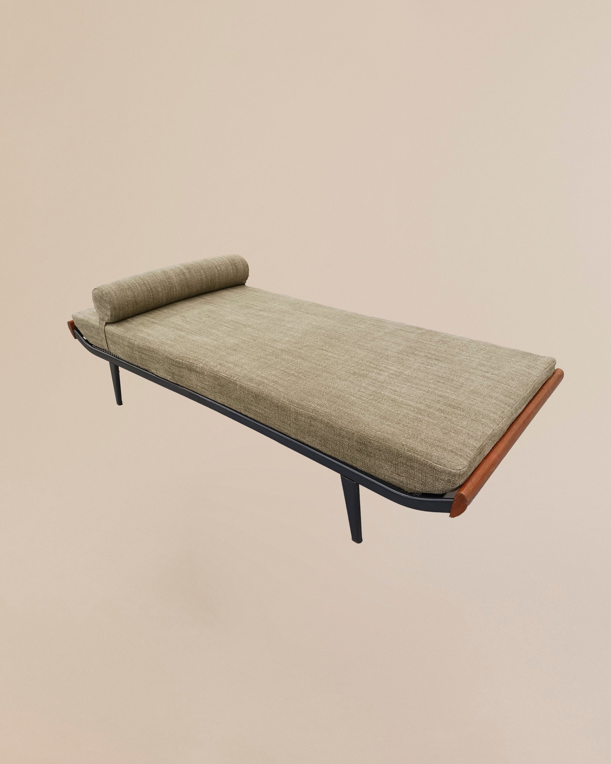 Cleopatra Daybed