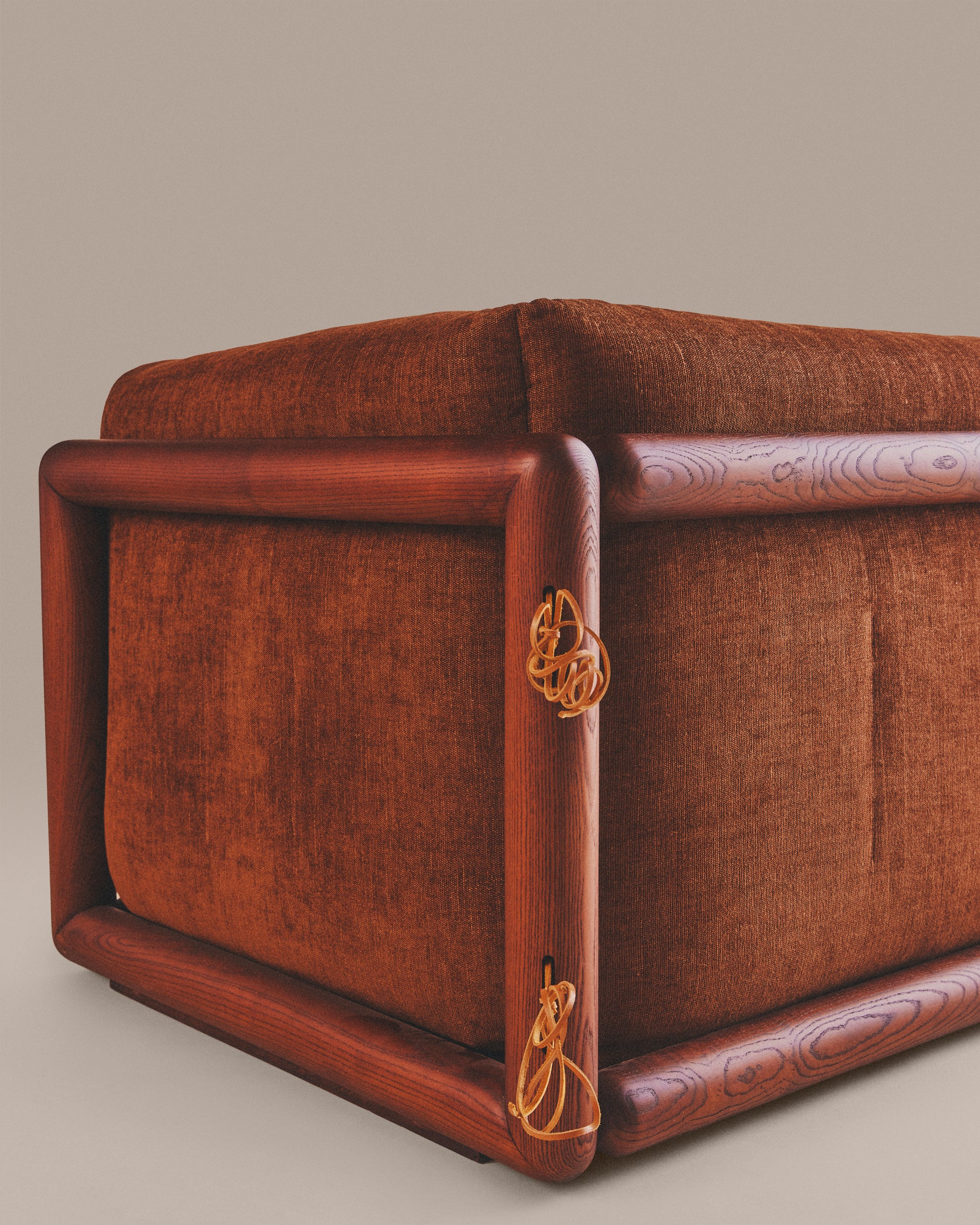 Cornaro Puff and Ottoman
