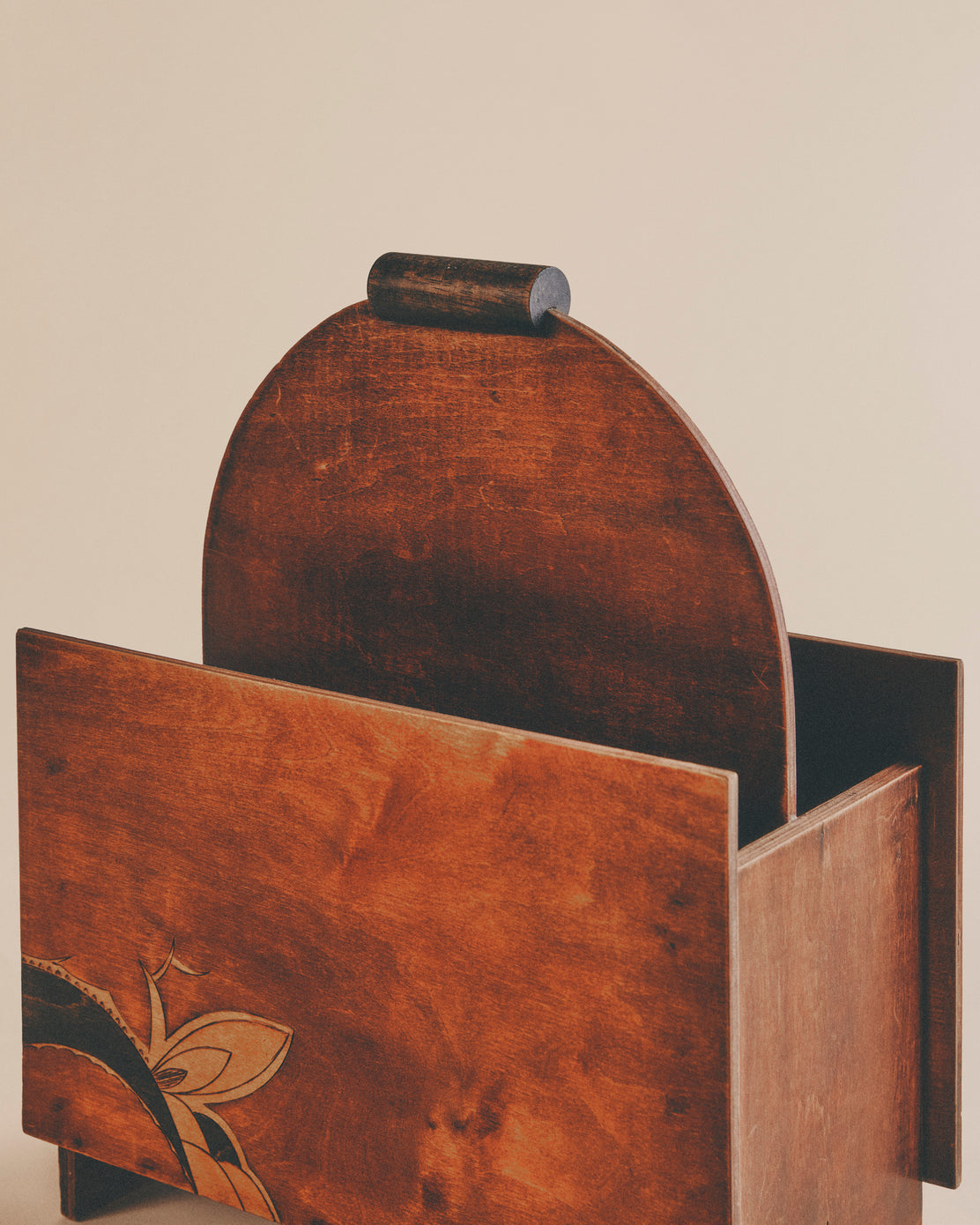 Fehn Magazine Rack