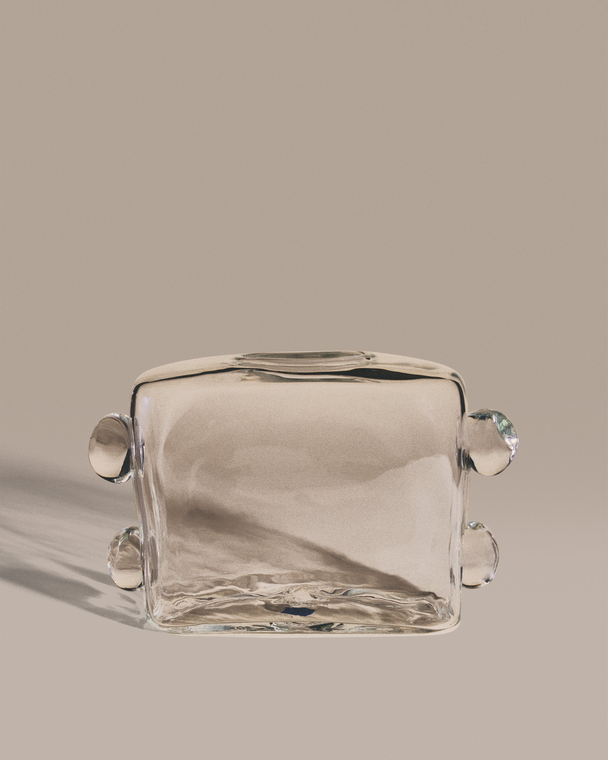 La Pierre Vase
