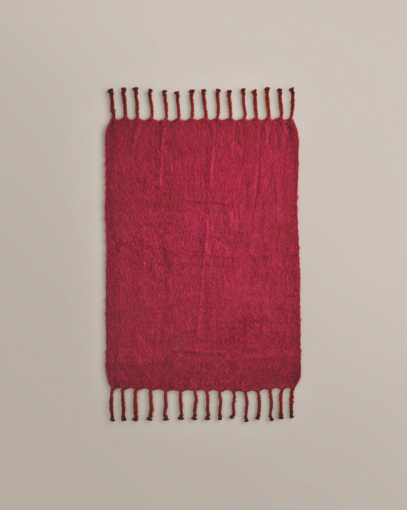 Mohair Throw in Bourgone and Dark Lila
