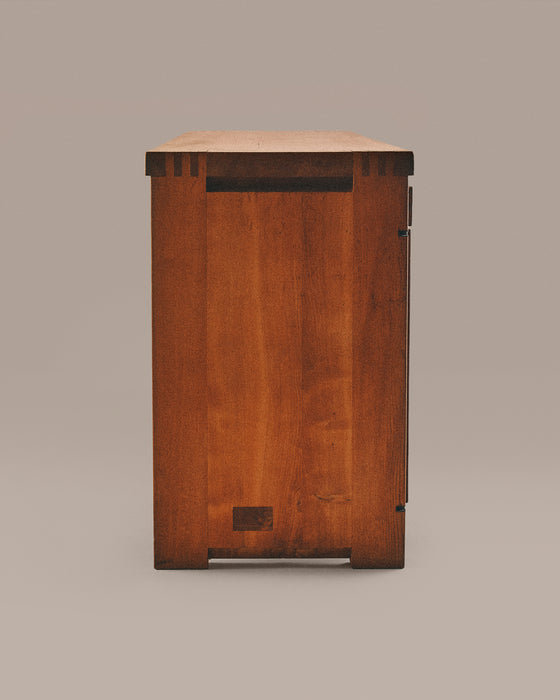 R08 Sideboard