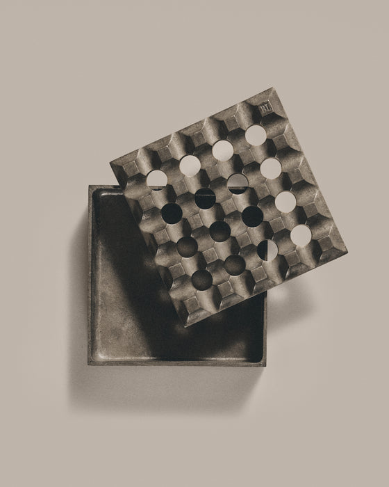 Ultima 15 Beck & Jung Ashtray